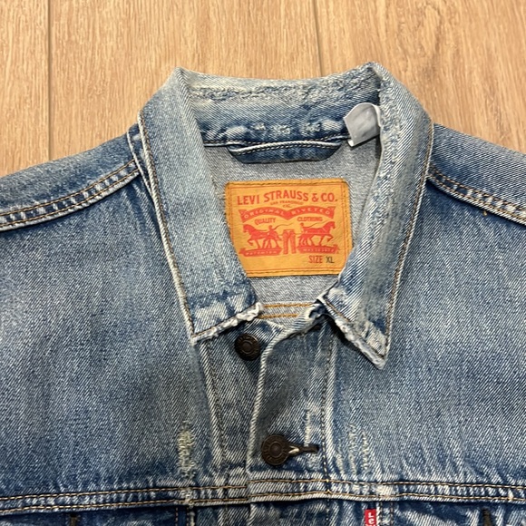 Levi’s denim jacket - Picture 2 of 8